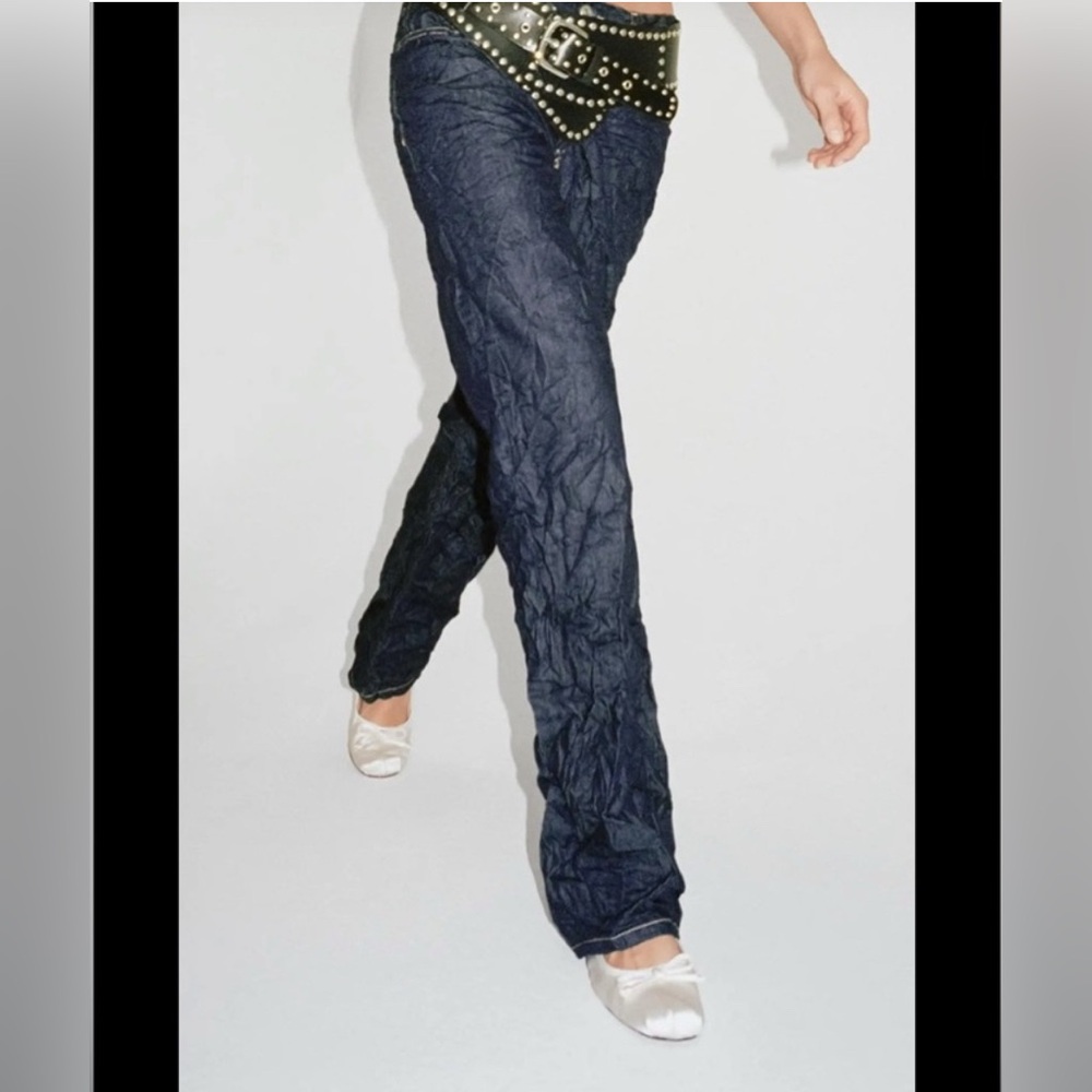 Zara TRF Blogger Favorit Size 0 Mid Waist Wrinkle Effect Jeans Straight Leg